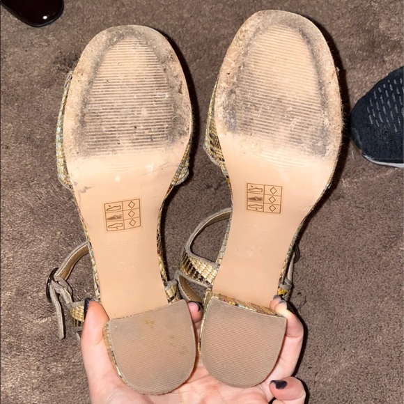 Urban Outfitters Wedges - Picture 3 of 4